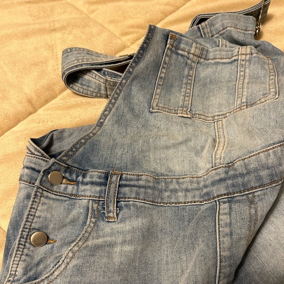 Bib Jean Overalls - Picture 10 of 12
